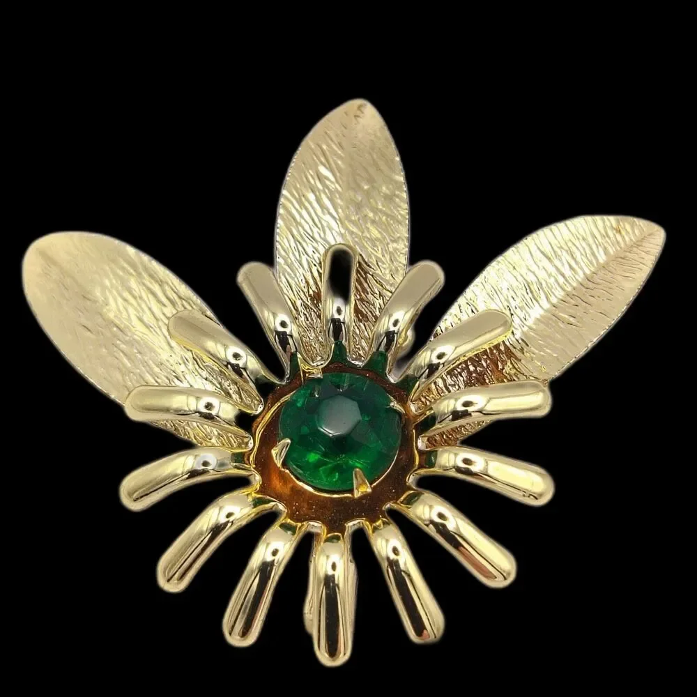 Green Stone Flower Gold Tone Vintage Pin Brooch